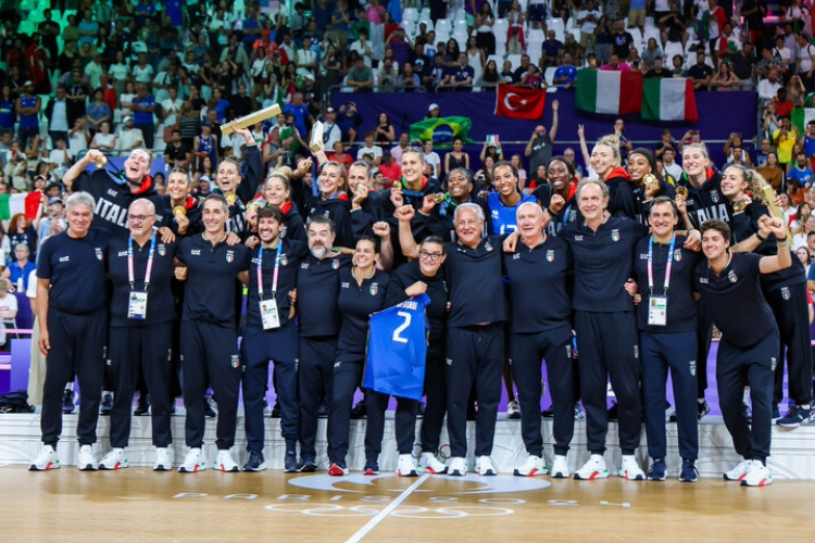 La Nazionale femminile italiana di pallavolo vince l'oro alle Olimpiadi di Parigi 2024