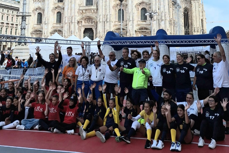 CSI Day 2024: Ad Astra porta il sitting volley in Piazza Duomo